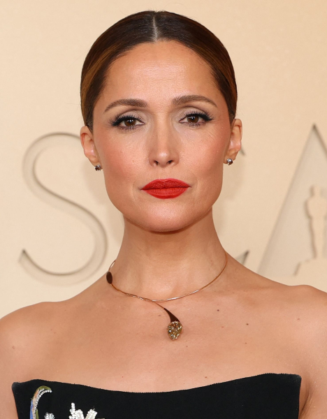 Rose Byrne wearing a black strapless dress